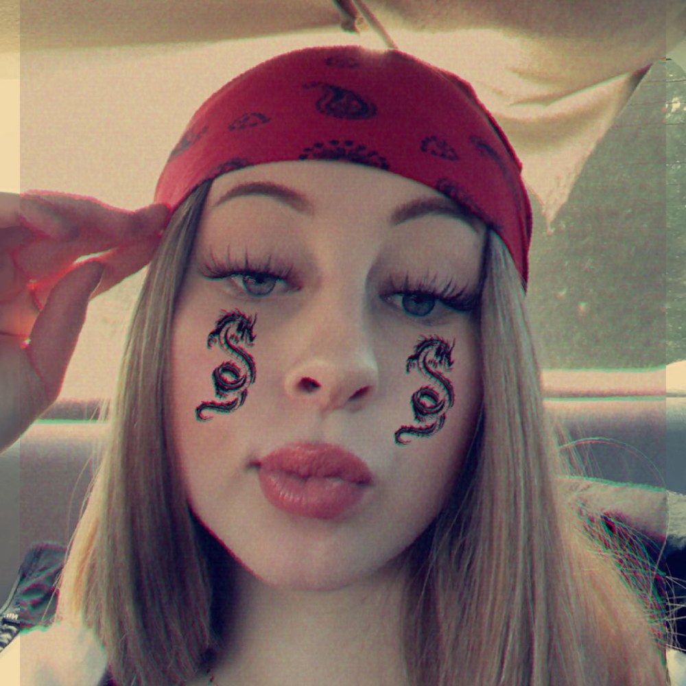 Meet your Posher, Alyssa